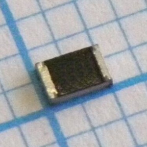 CRCW08053M30JNEA, ЧИП-резистор толстопленочный 0805 3.3МОм ±5% 0.125Вт ±200ppm/°C лента на катушке автомобильного применения